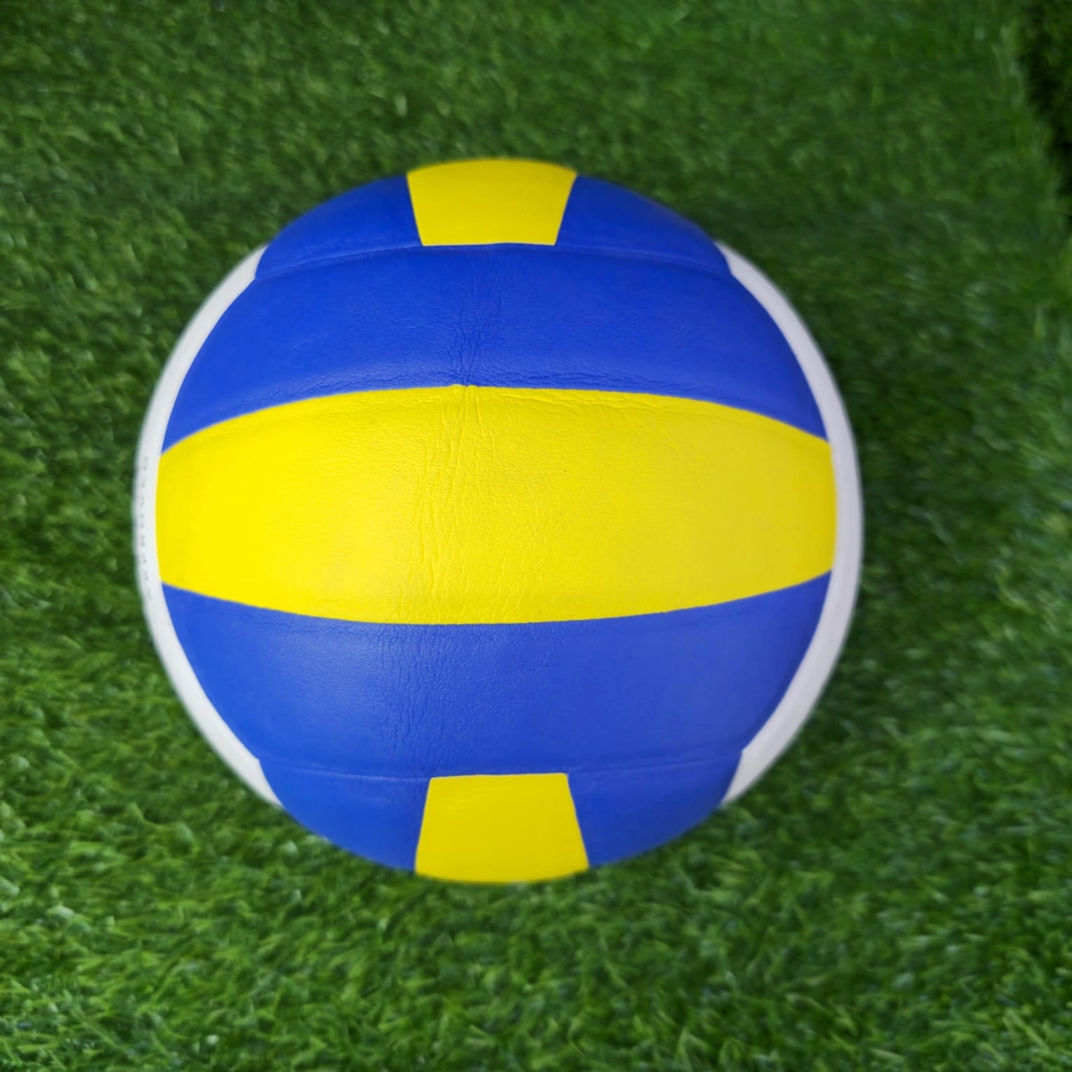 MIKASA VQ2000 Volleyball